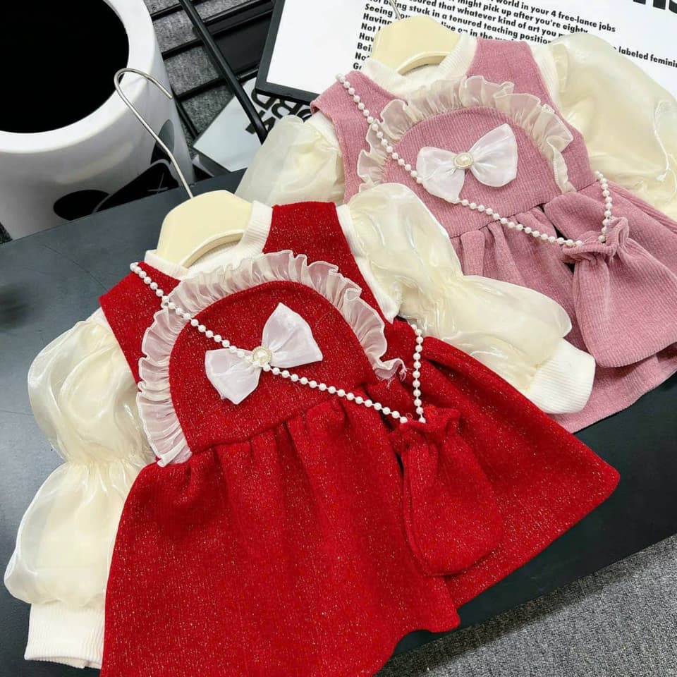 Đầm bé gái KÈM TÚI ĐEO CHÉO, set váy yếm nhung bèo nơ gấu bông kèm áo zip lông phối voan điệu đà cho bé - [VAY01]