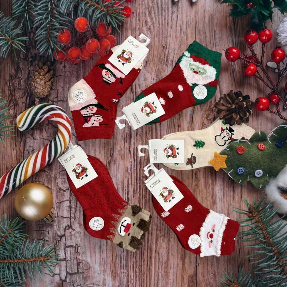 Tất noel cho bé set 5 đôi cao cổ họa tiết rực rỡ - ảnh 2