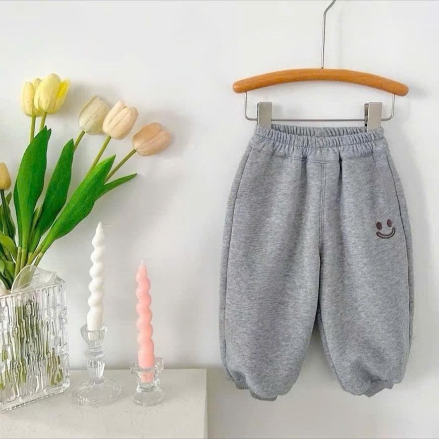Quần nỉ mặt cười cho bé trai bé gái từ 8-18kg ấm áp dày dặn DV005 - ảnh 4